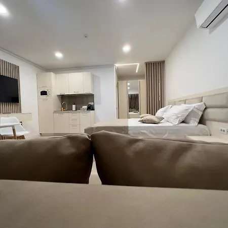 Holiday Residence By Bel Air Luxury Apartment And Studio Mamaia Nord Exterior photo